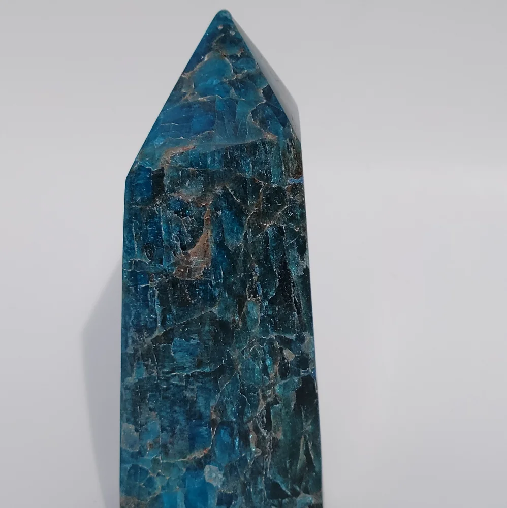 Blue Apatite tower - Picture 1 of 7